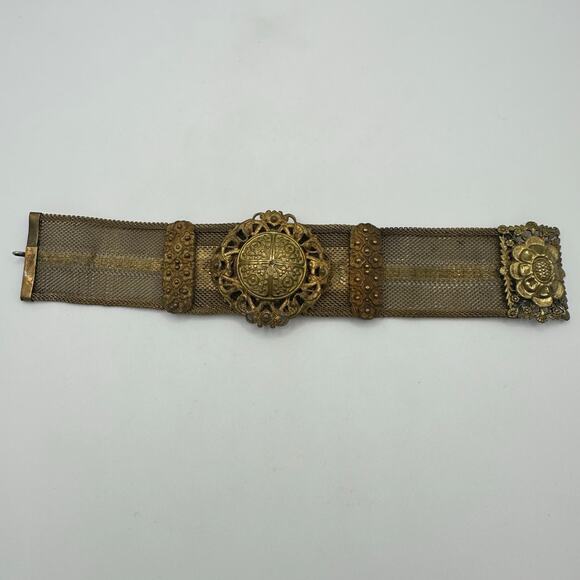 1940s vintage retro Victorian Revival gold tone mesh chain statement bracelet - Picture 3 of 10